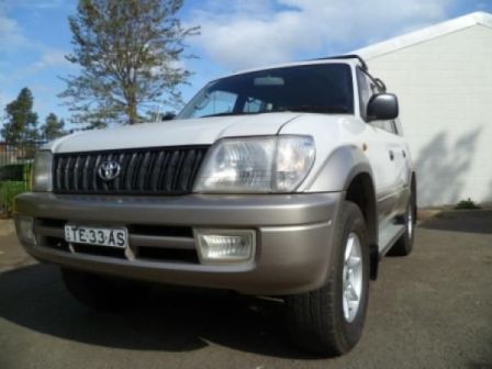 toyota land cruiser 4x4 for sale in Sydney front view of the big bumper