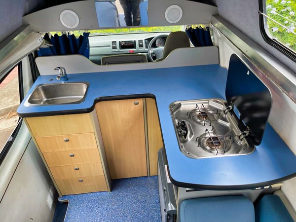 Toyot Hiace Campervan kitchen layout