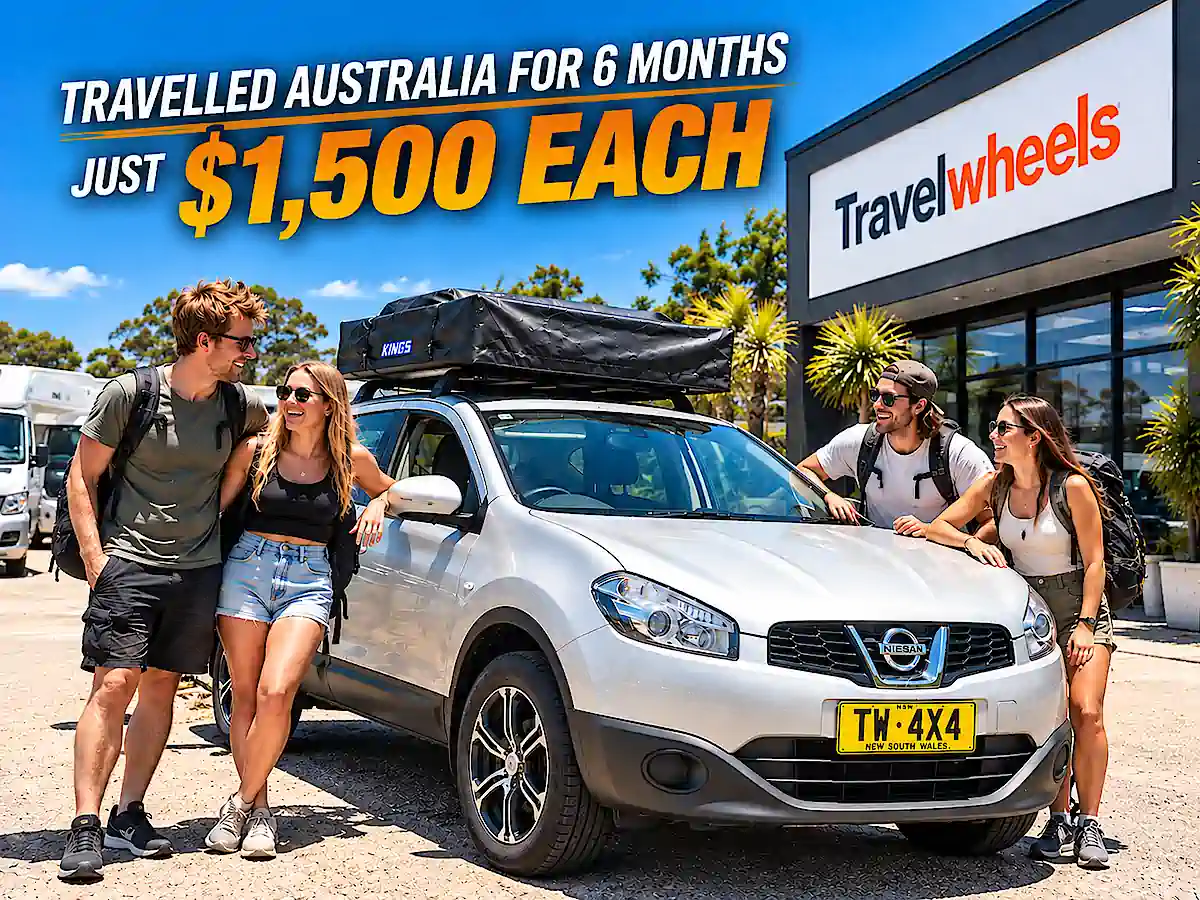 Vier Freunde nach sechs Monaten Roadtrip mit ihrem Travelwheels Fahrzeug in Australien