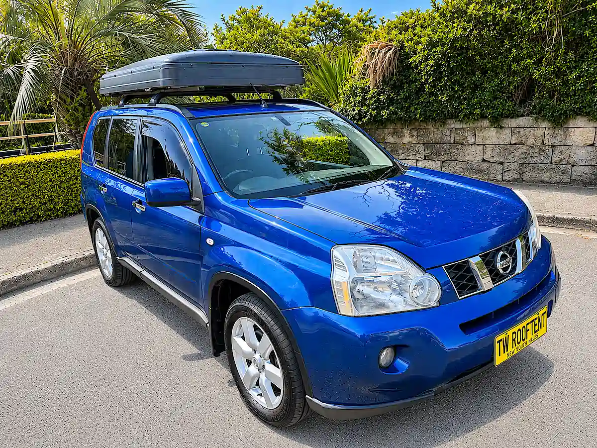 Backpacker 4x4 for Sale in Sydney at Travelwheels - roof tent closed front driver